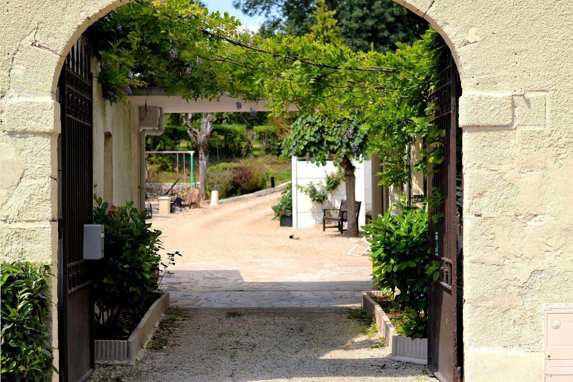 Auberge Le Rabelais Malay-le-Petit エクステリア 写真